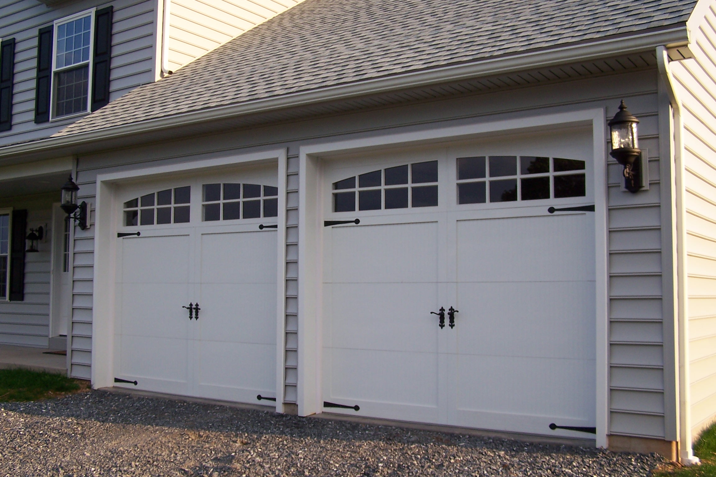 Residential garage doors – buying tips