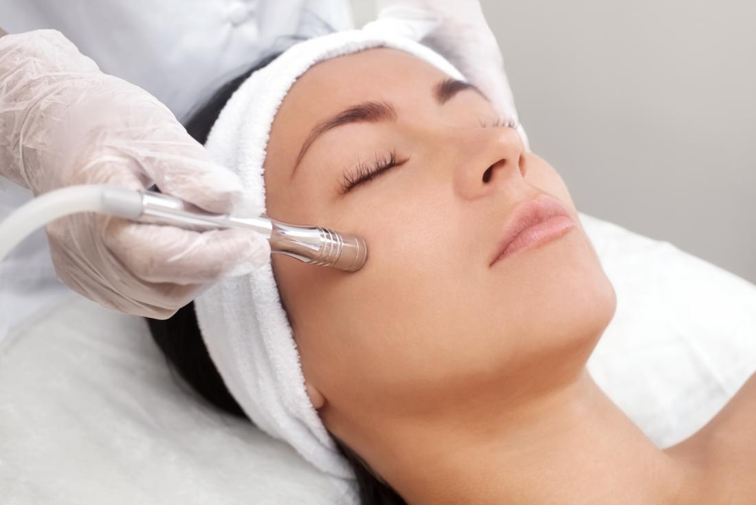 How to Choose the Right Professional for Your Microdermabrasion Treatment