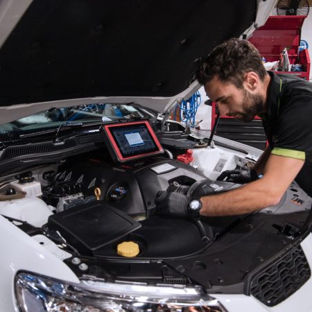 Transmission servicing practices supporting smoother gear changes and reduced drivetrain wear