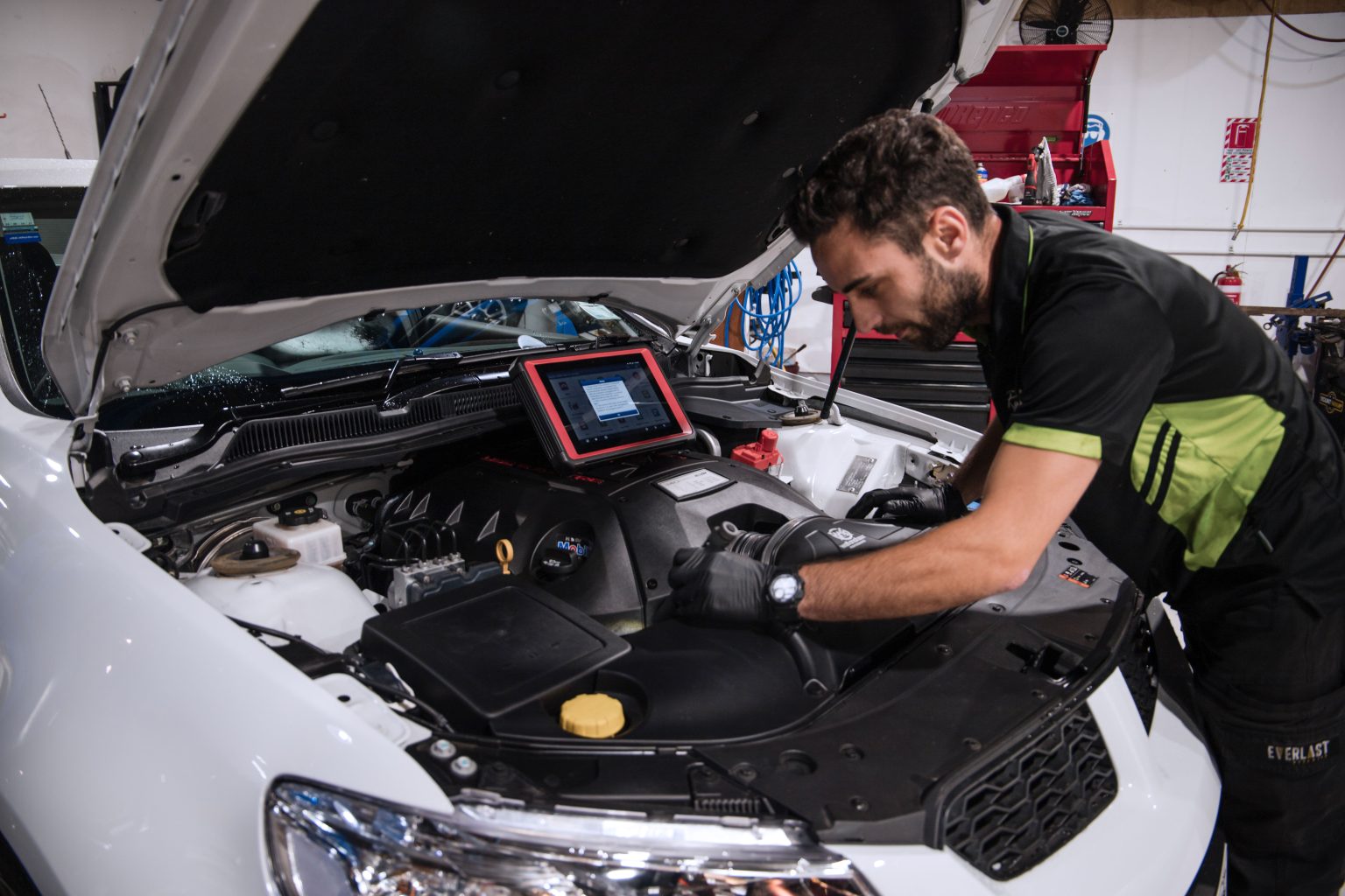 Transmission servicing practices supporting smoother gear changes and reduced drivetrain wear