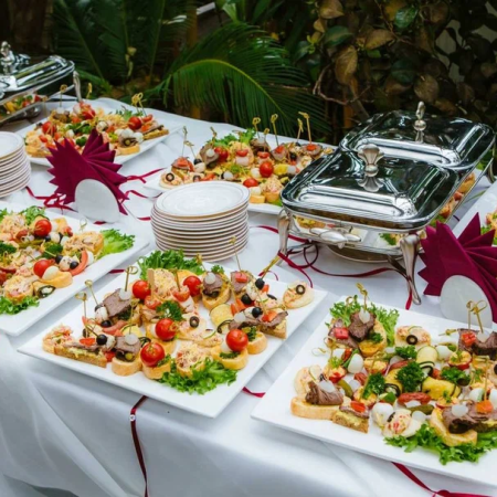 Essential Services Every Reliable Catering Company Should Offer Clients Consistently Today