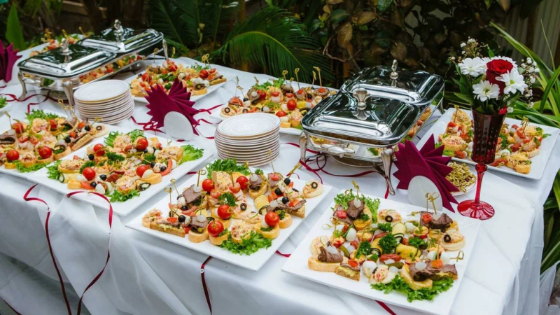 Essential Services Every Reliable Catering Company Should Offer Clients Consistently Today