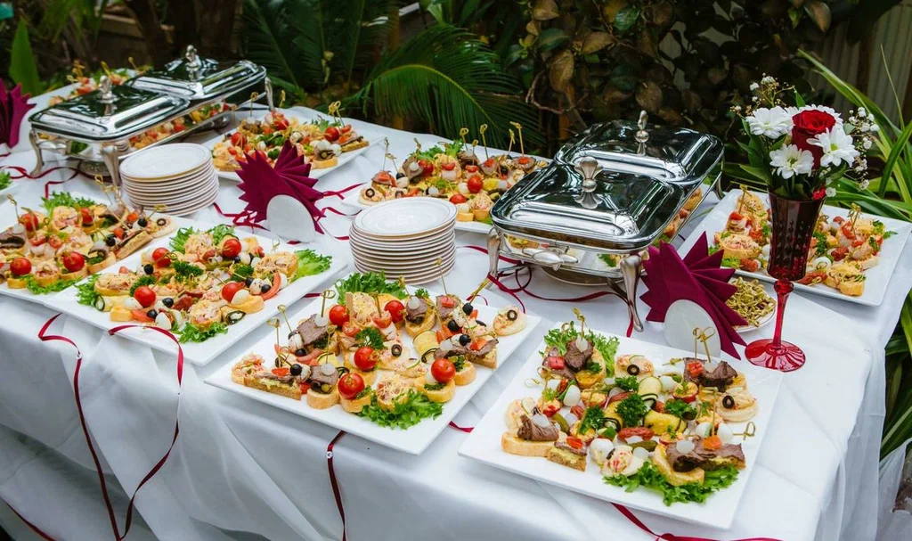 Essential Services Every Reliable Catering Company Should Offer Clients Consistently Today